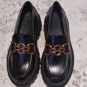 H&M Black Women's Loafers with Gold Chain Accent Sz.(US 6) (EUR 37)